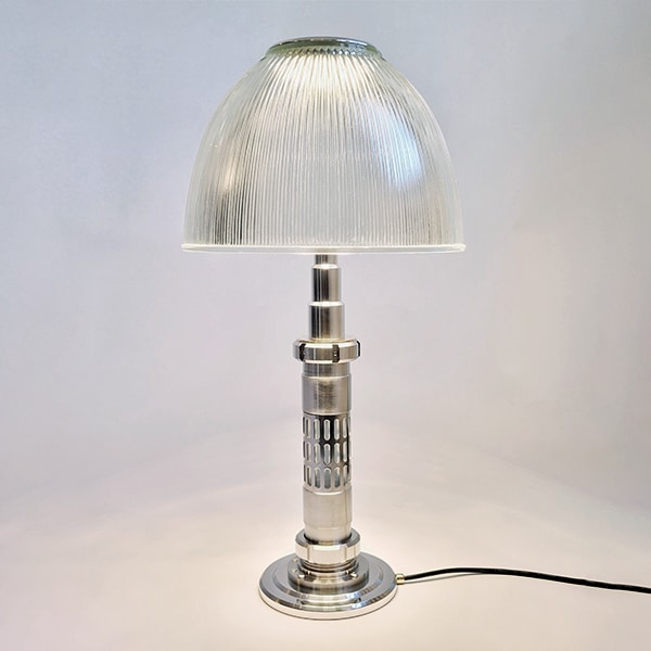 Thompson lamp by HISLE